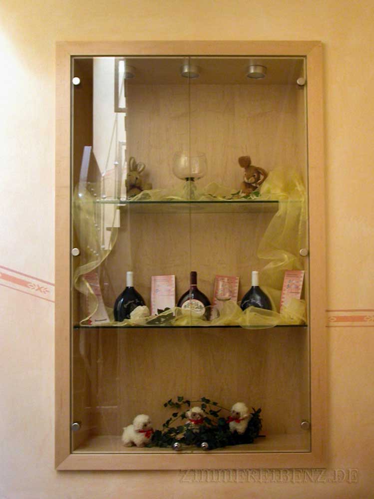Vitrine maßgefertigt