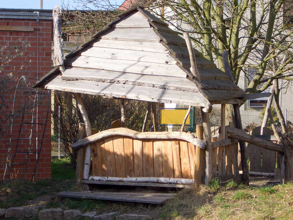 Spielgerät, Exterieur Kindergarten Villa Wichtel Versbach