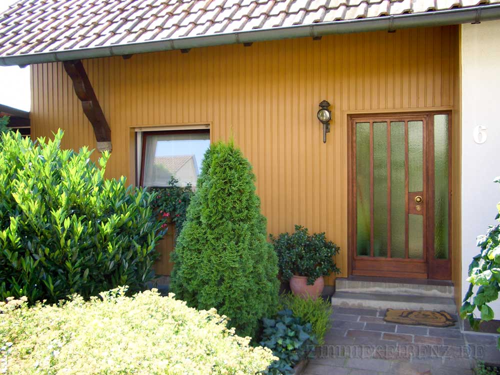 Wandverkleidung-Beispiel (Versbach)