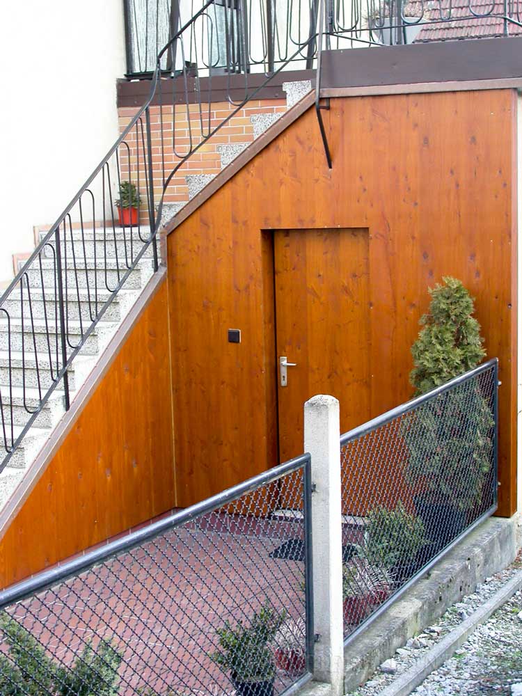 Wandverkleidung aus Lärche 3-Schicht-Platten in Versbach